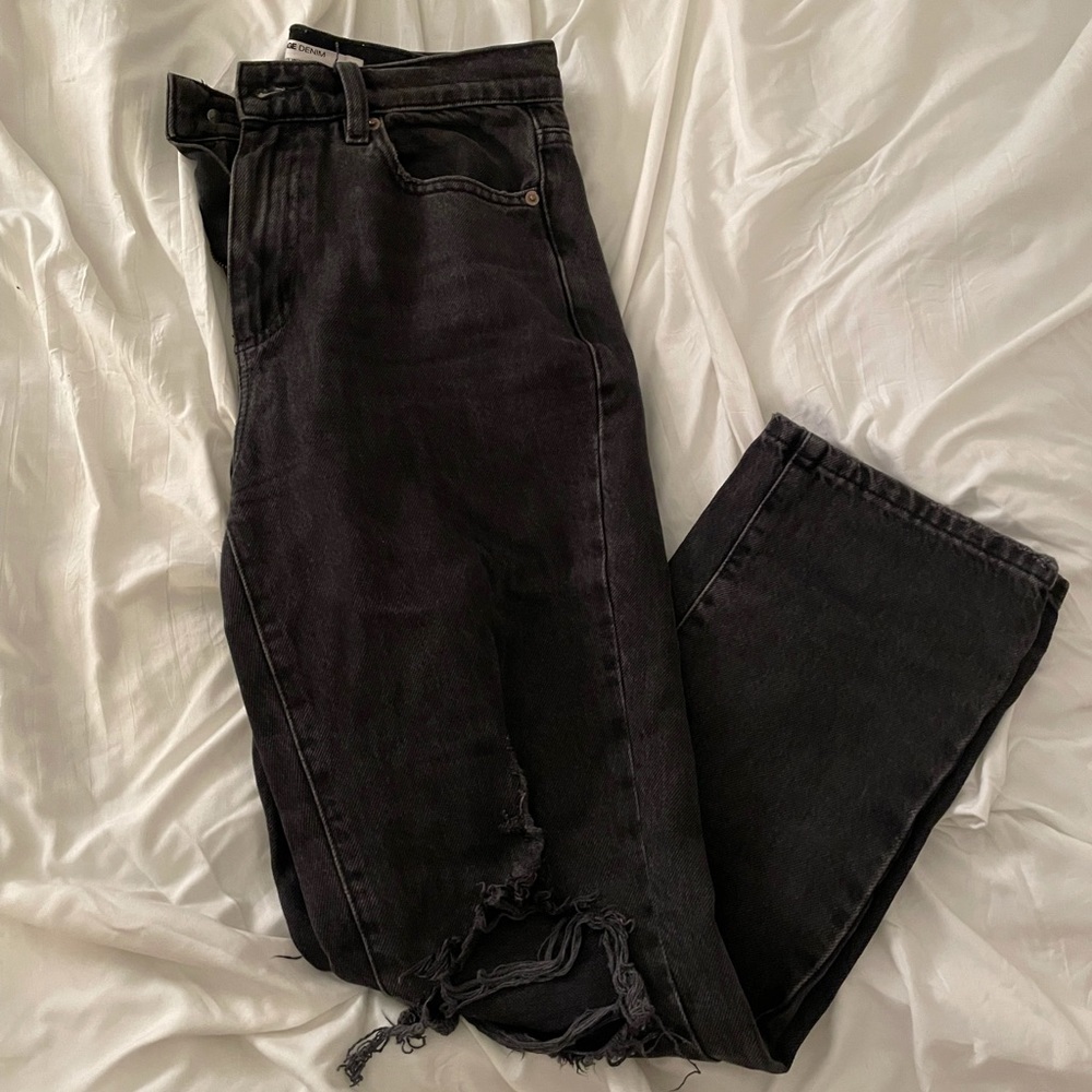 Garage Vintage Straight Black Ripped Jeans